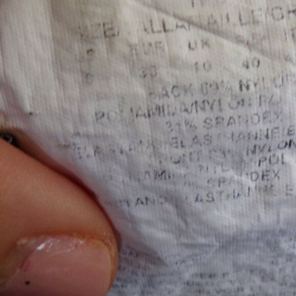 Miraclesuit one piece slimming bathing suit 10 - Picture 10 of 11